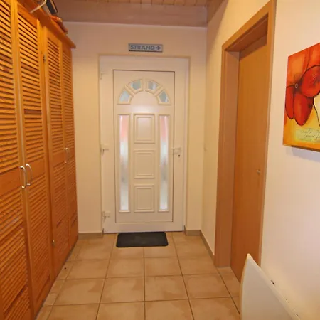 펜션 Doppelhaushaelfte Strandhaus Ii In 트라센하이드