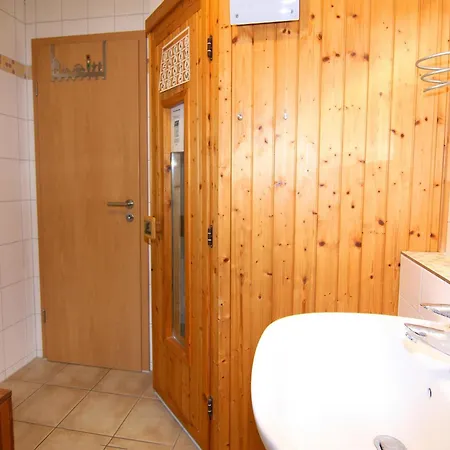 펜션 Doppelhaushaelfte Strandhaus Ii In 트라센하이드